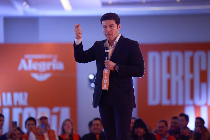 Samuel García levanta la mano por Movimiento Ciudadano para las elecciones de 2024