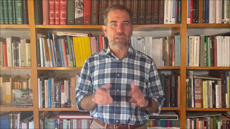 Lorenzo Córdova se prepara para dejar presidencia del INE