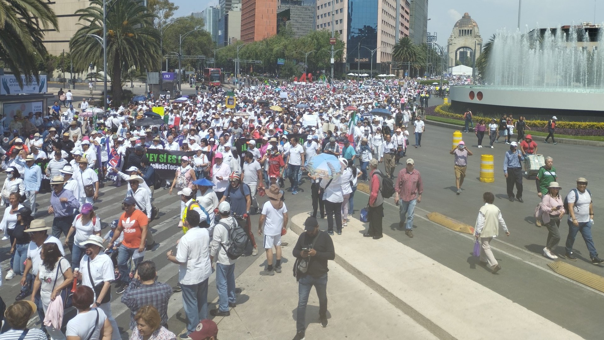 Organizaciones civiles encabezaron marcha: “La SCJN no se toca”