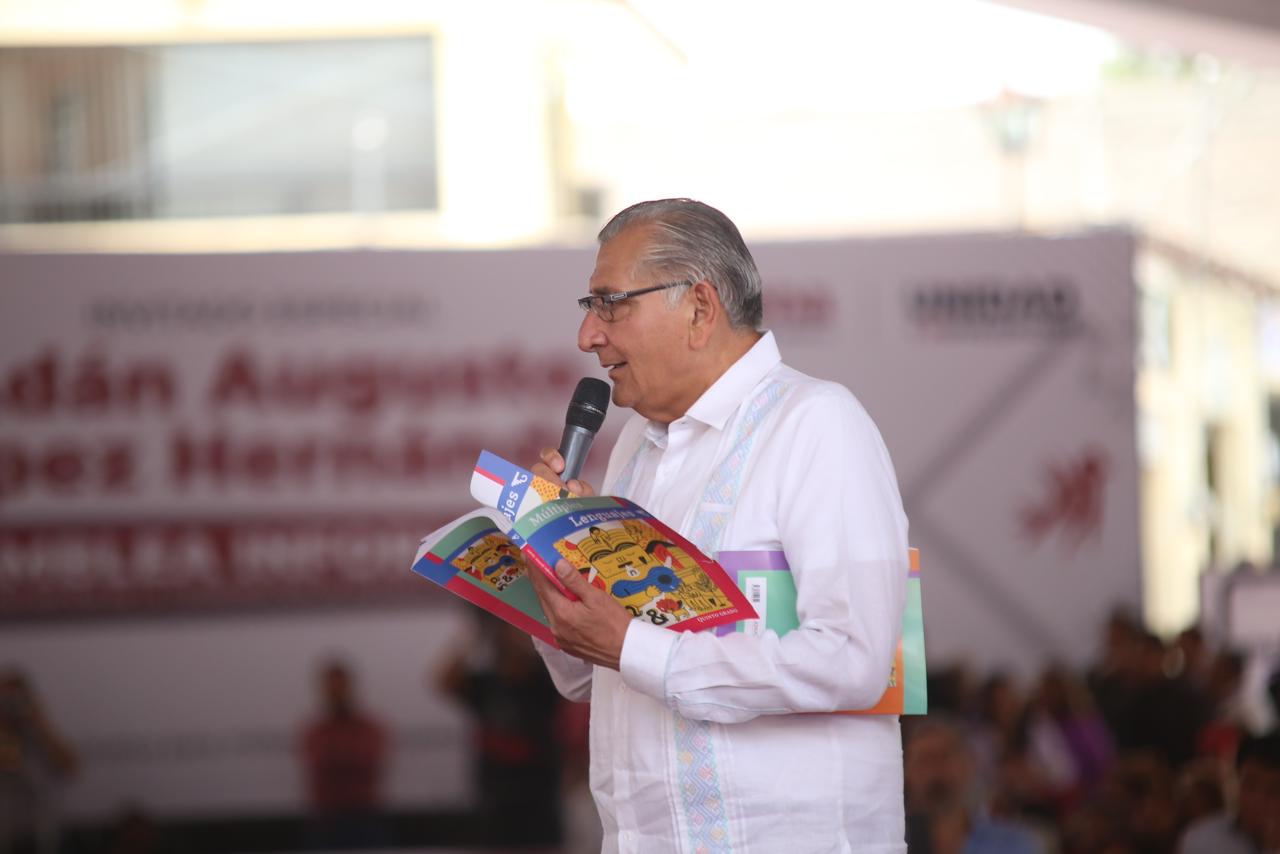 No distribuir libros gratuitos es un crimen : Adán Augusto en Tecámac, EdoMex.