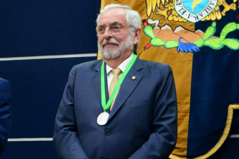 UNAM galardona a Enrique Graue con Presea Jorge Carpizo 2023