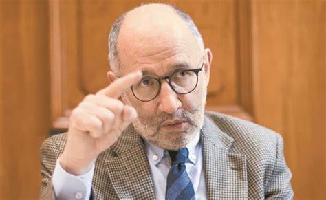 José Ramón Cossío presentó amparo para evitar la extinción de fideicomisos del Poder Judicial