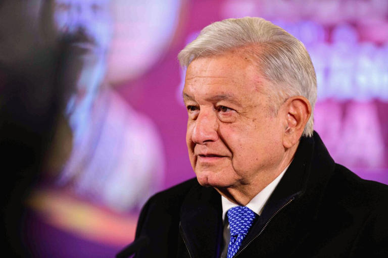 INE insta a López Obrador a abstenerse de comentarios electorales