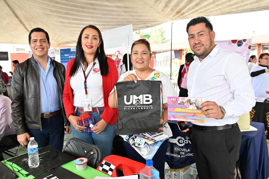 Promueve Luz Ma Hernández orientación vocacional y servicios de salud