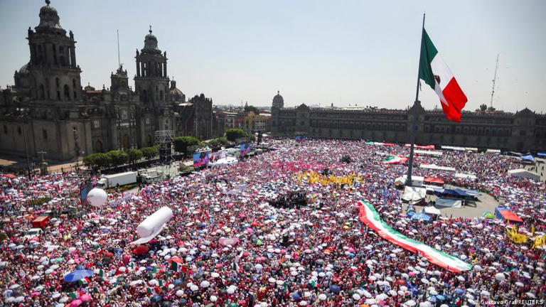 La ‘Marea Rosa’ se Extiende por todo México en Apoyo a Xóchitl Gálvez