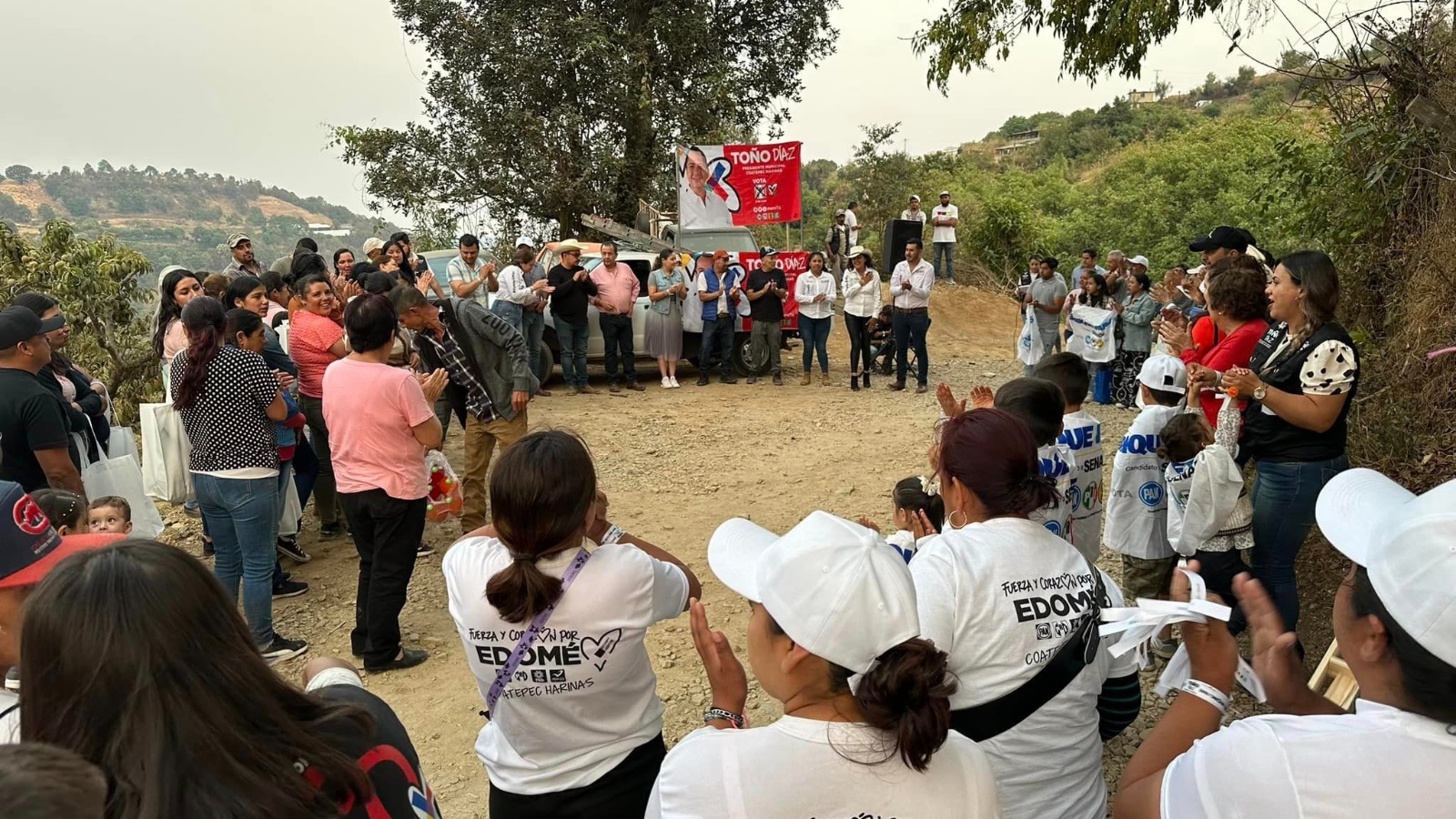 EDOMEX: Pobladores de Huizcatepec y Las Vueltas respaldan continuidad de Toño Díaz en la presidencia municipal de Coatepec Harinas