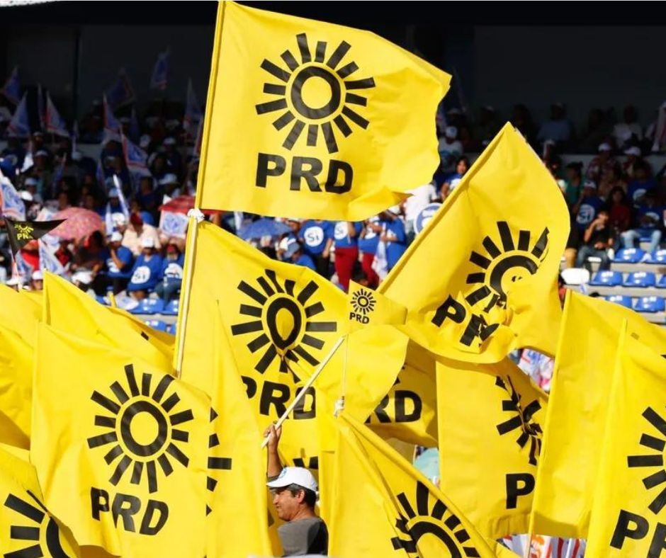Dirigentes y militantes de PRD busca reinventarse ante la posible pérdida de su registro electoral