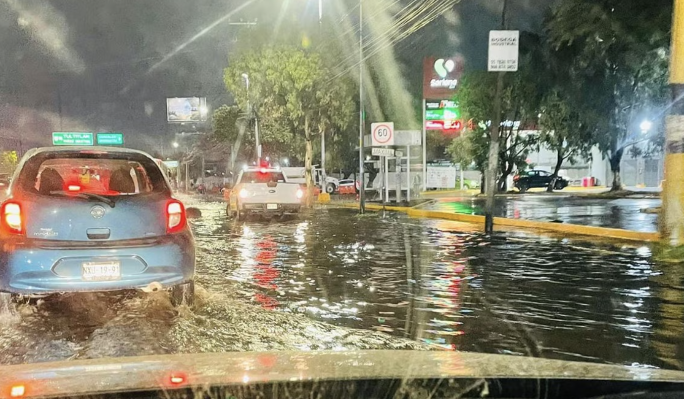 Lluvias torrenciales causan inundaciones en el Valle de México